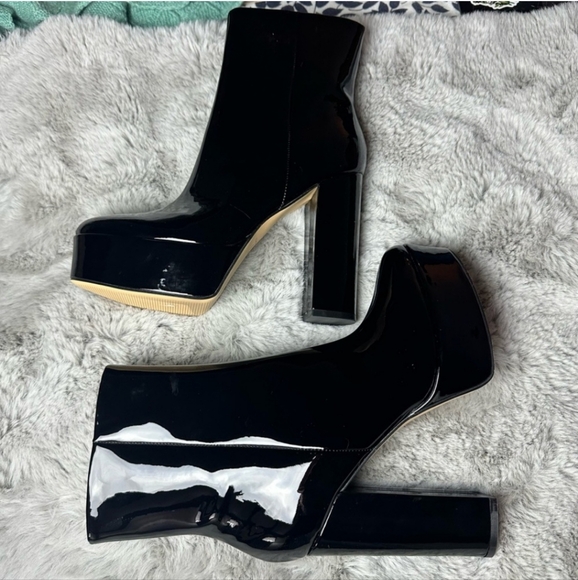 Patent leather platform boots - Picture 4 of 7